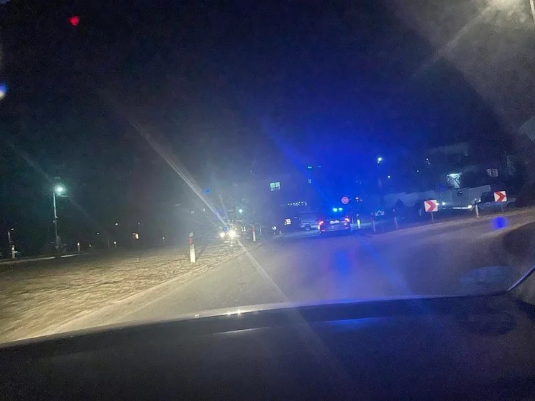 Tre persone ferite in un incidente stradale all'ingresso di Mitrovica: Polizia Fornire dettagli