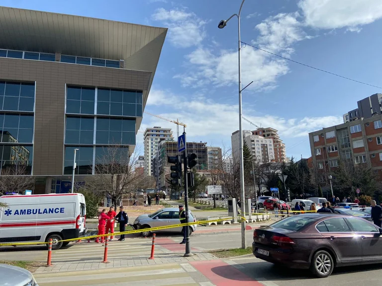 Incidente pesante a Pristina sospettato di morto