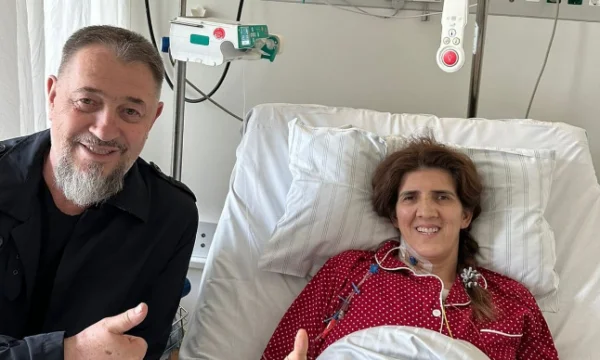 Lushtaku visita Ganimete Musliu in Germania dopo la chirurgia cardiaca: Sinonimo di una donna forte che non rinuncia