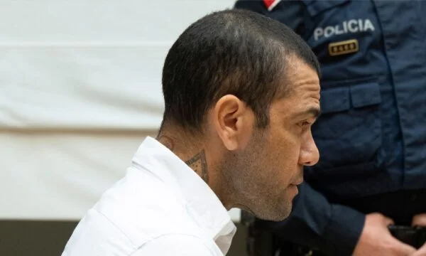 Alves recevra plus d'un million d'euros du trésor espagnol, de l'argent peut être utilisé pour orchestrer la libération de la prison