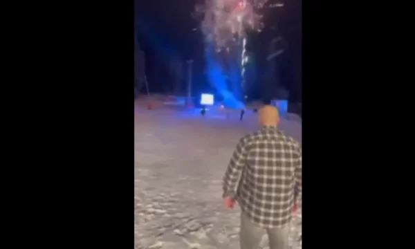 Party in Copaonic, jemand sagt, Radojicic feierte seinen Geburtstag letzte Nacht.