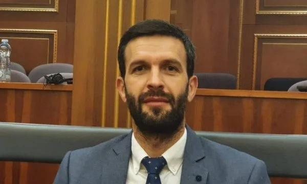 VV député qui n'a pas pu voter le projet de loi sur la santé génésique était Eman Mthman