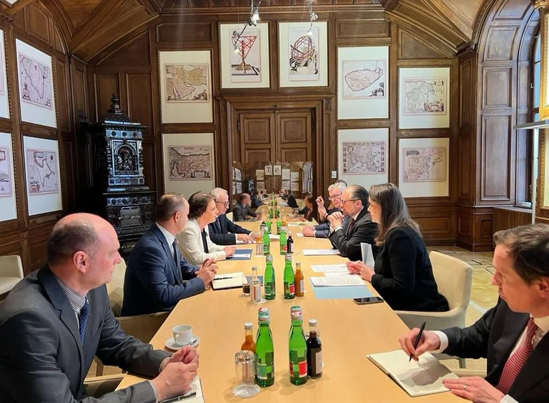 Gervala rencontre Schallenberg, l'informe de Banjska