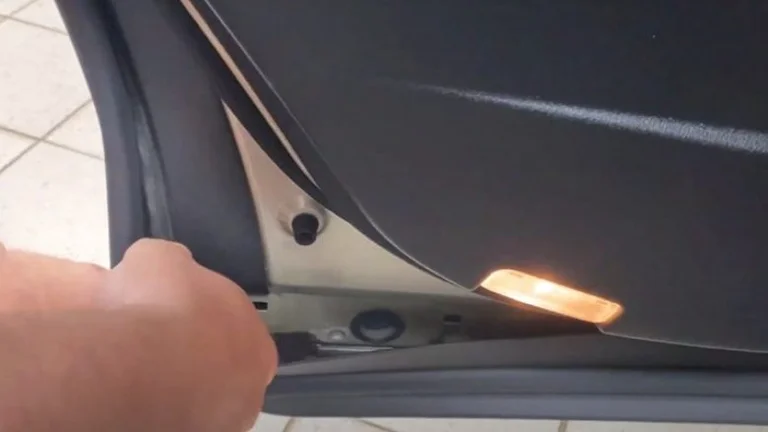 Wissen Sie, was ein Auto - Türkorken ist für, was ist sehr wichtig?