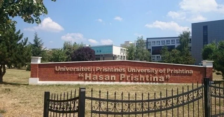 Studentët nuk marrin paratë e bursave, MASH thotë që pati gabime teknike