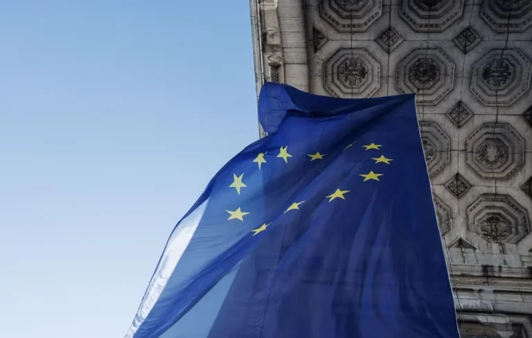 L'UE approva il 13o pacchetto di sanzioni contro la Russia