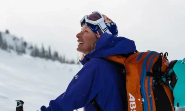 Fox News rapporte que la célèbre skieuse américaine Kasha Riggby serait morte d'avalanche à Brezovica