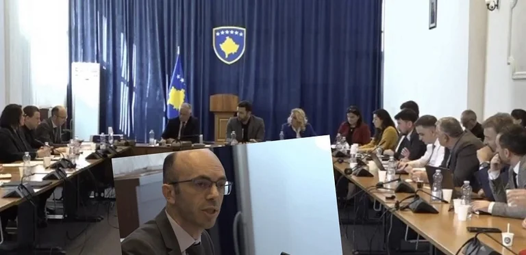 VV kërkon shkarkimin e kryetarit të Komisionit të Pavarur për Media: Periskopi sqaron pse