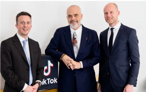 Rama va dans les bureaux de TikTok en Allemagne, les exhorte à augmenter l'alerte contre le lynisme “online” qui conduit au suicide