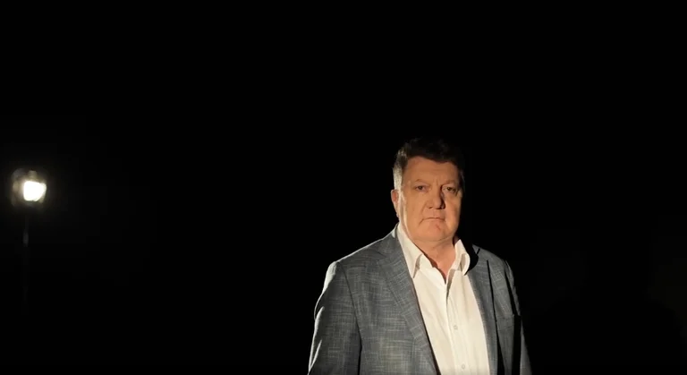 Milaim Zeka nis emisionin e ri, “Zona 0” në Shqipëri