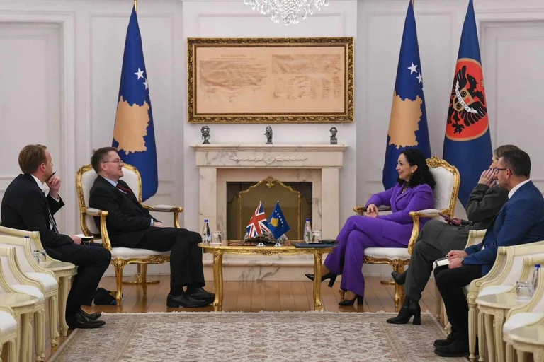 Osmani: Ambasadori Abbott mbështeti shumë kauza të rëndësishme për shoqërinë kosovare