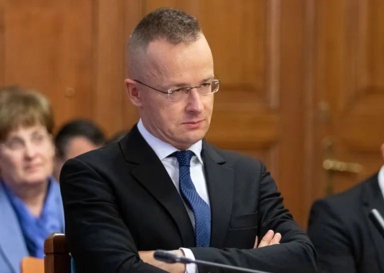 Ministri hungarez: Anëtarësimi i Serbisë në BE s’duhet të kushtëzohet me Kosovën