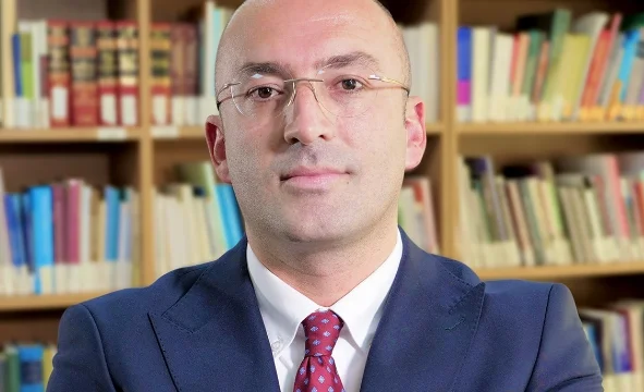 Këshilli i Etikës vendos për rastin e Pukës: Ka doktoruar në Itali, punimin e doktoratës në UP e ka origjinal