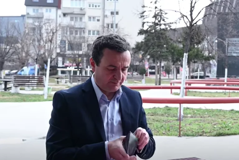 Kosova shtyn dinarin siç kërkuan ndërkombëtarët: Çka ndodhi brenda një muaji?