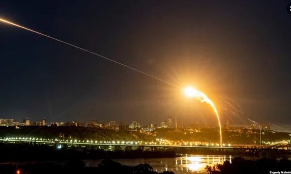 Rusia kryen sulme të reja raketore në Kiev dhe qytete të tjera ukrainase