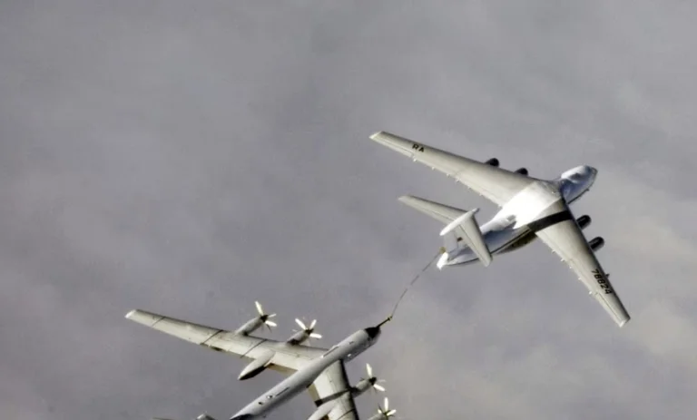 Dy bombardues rusë fluturojnë në afërsi të Alaskës
