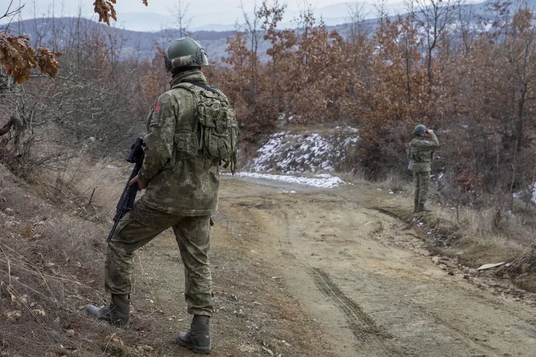 KFOR njofton për kontrollin e sigurisë në kufi me Serbinë të realizuar nga ushtarët turq