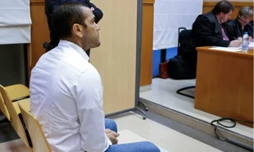 Dani Alves Test beginnt, Fußballspieler beschuldigt von Vergewaltigung und konnte zu 12 Jahren Gefängnis verurteilt werden