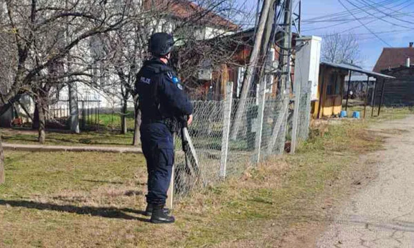 Aksioni kundër strukturave ilegale në rajonin e Pejës, policia po interviston disa persona të dyshuar