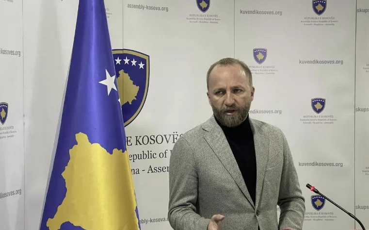 PDK tenton t’i formojë dy komisione: Një për Gani Jakupin e tjetrin për zhdukjen e mostrave të Deharit