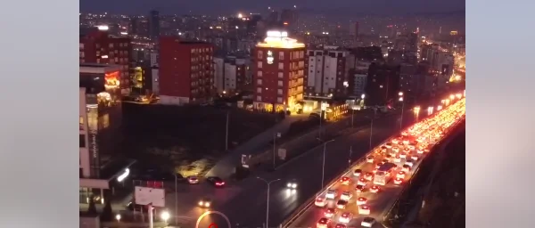 Çfarë po ndodhë? Kolonë e pafundme e veturave në teposhtëzen e Veternikut