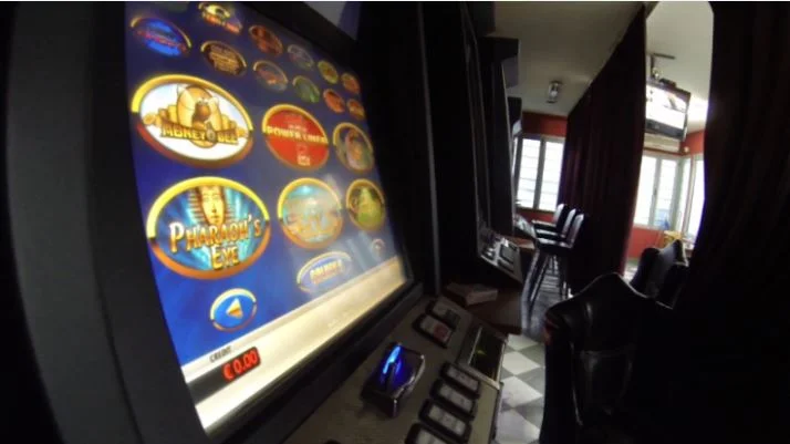Zvecan: Electronic fortune - game organization devices sequencing