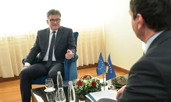 Die Dinarentscheidung kommt morgen in Kraft, Lajcak warnte, dass die Regierung heute etwas dazu bedeuten wird