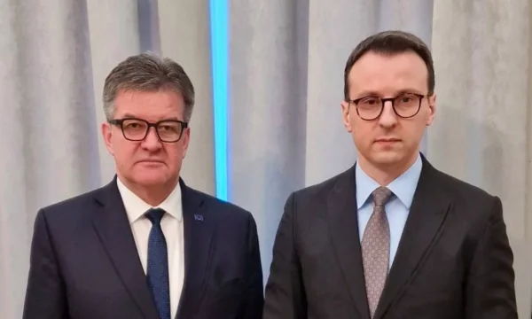 Lajcak warnt vor dem Treffen Bislimi '% Petkovic, mit dem serbischen Chefverhandlungsführer sagte, sie sprachen von “concrete Adoption des Dialogs”