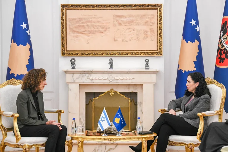 Israel, um Visa für Kosovo-Bürger zu widerrufen, kündigt Osmani nach dem Treffen mit dem israelischen Botschafter an