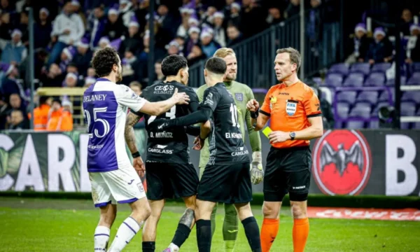 Decisione storica nel calcio, Anderlecht-Genk match si ripeterà a causa dell'errore dei giudici