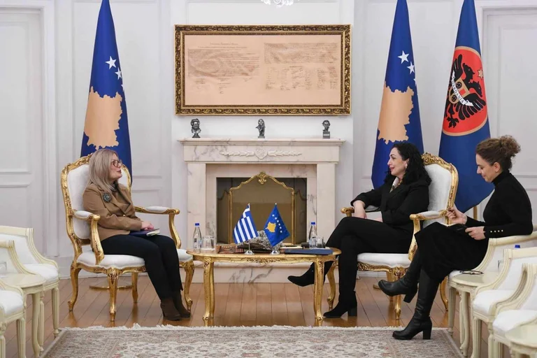 Griechischer Botschafter trifft sich mit Präsident, Gespräche über Kosovo-Serbien
