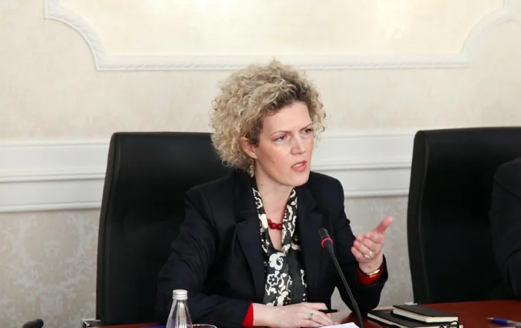 Ahmetaj: Për kryeneçësi të liderëve të papjekur nuk e meriton të ndëshkohet populli