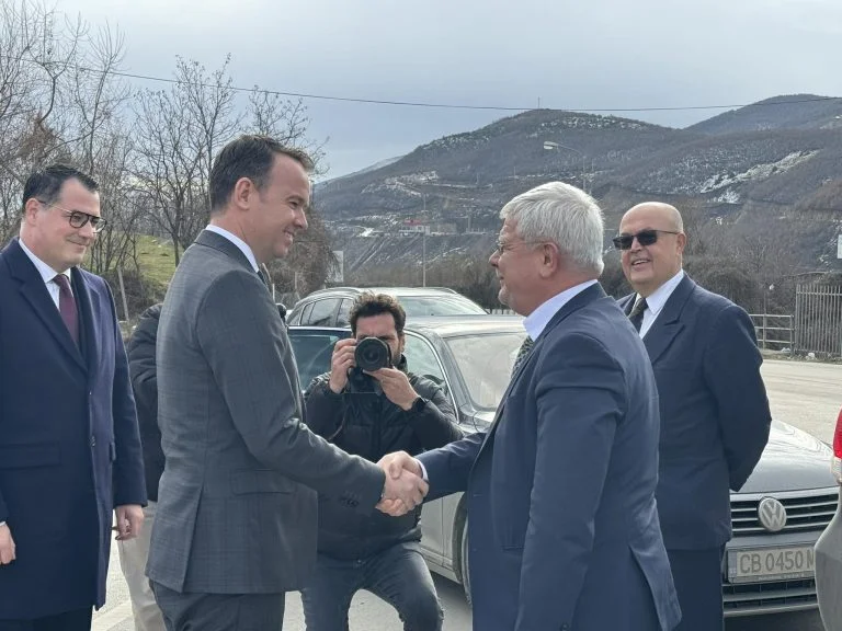 Minister Peci awaits him at border point in Han Elez, Bulgarian counterpart Kiril Vatev