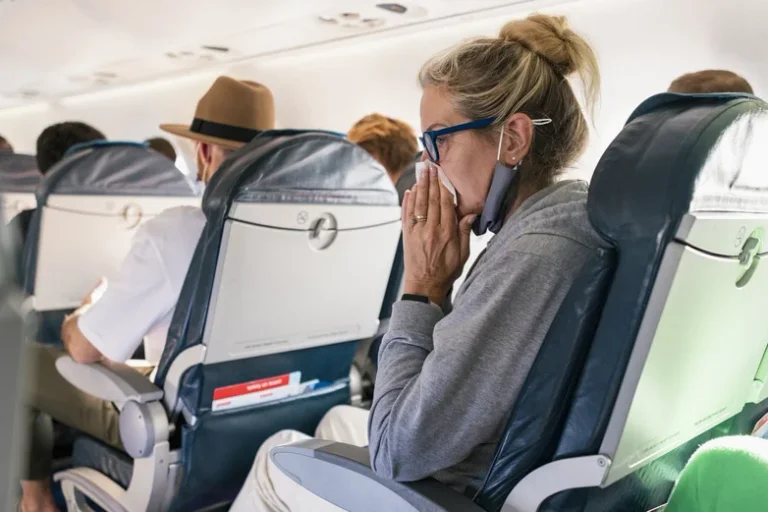 Ein Passagier ist gezwungen, den Flug zu verlassen