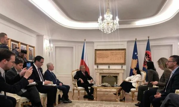 Der tschechische Minister trifft sich kurz nach dem Treffen mit Bislim Kurt mit Osman