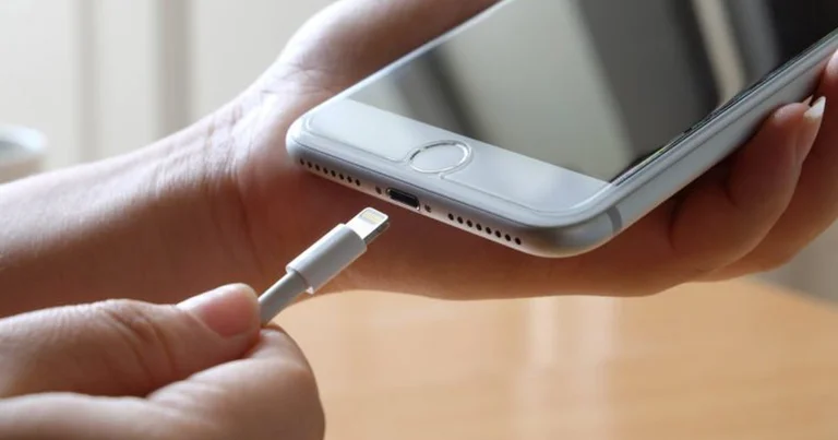 Così si può riempire il telefono con batterie 4 volte più veloce