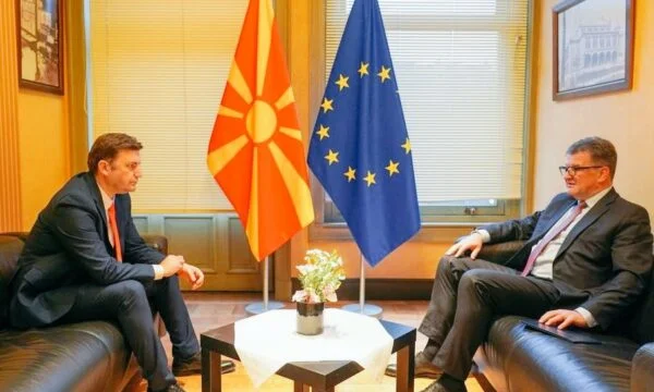 Bujar Osman trifft Lajcak in Brüssel, spricht auch über den Kosovo-Serbien-Dialog