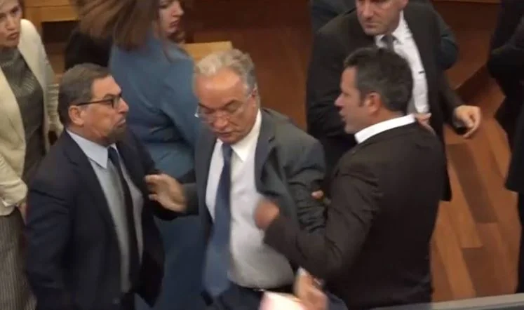 Xhavit Haliti amende 1 000 euros pour agression contre le député du LDK Arben Gashi