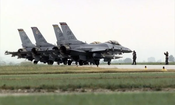 Più grande della NATO su decadi Segnale chiaro alla Russia