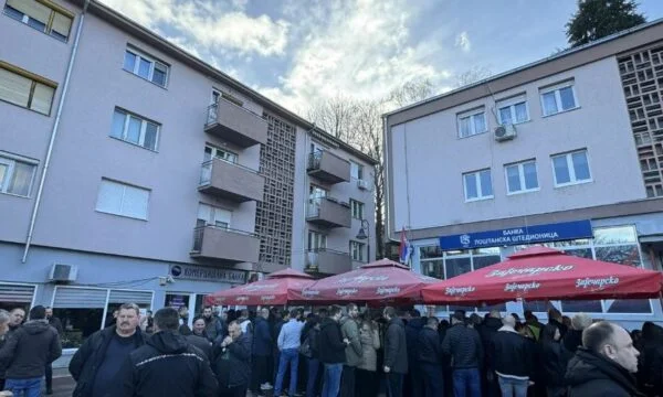 Die Petition für die Entlassung des Vorsitzenden in Zvecan schließt die Unterzeichnungssammlung ab