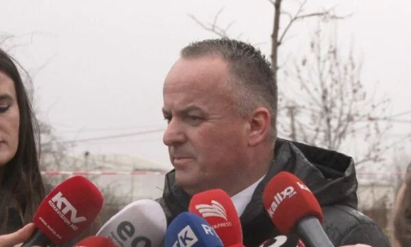 Sicherheitsdirektor in Pristina Gemeinde: Wenn das Dach fiel, war keine Arbeit im Weg