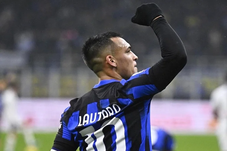 Hit Martinez, vergessen Sie den Fall im Teambus (VIDEO)