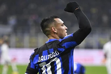Hit Martinez, vergessen Sie den Fall im Teambus (VIDEO)