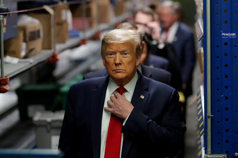 Trump: Non facciamo fretta di affrontare l'Iran, il tempo è dalla nostra parte