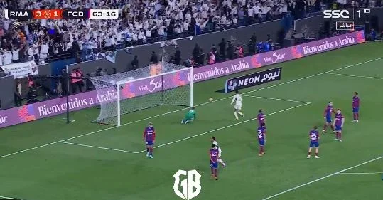 Reali ‘vulos’ fitoren ndaj Barcelonës, madrilienët shënojnë edhe golin e katërt