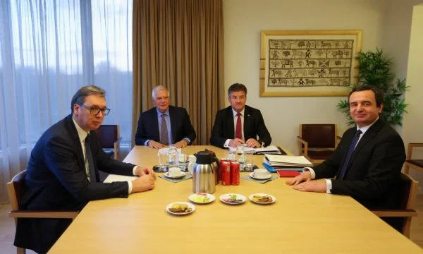 Lajçak në Davos, do të takojë ndaras Kurtin e Vuçiqin