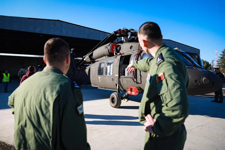 Shqipëria bëhet me helikopterë amerikanë Black Hawk