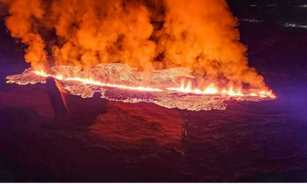 Shpërthen një vullkan në Islandë, lëshon lavë drejt një vendbanimi