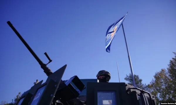 Çfarë armësh tjera po kërkon të blejë Kosova, përveç 246 raketave “Javelin”?