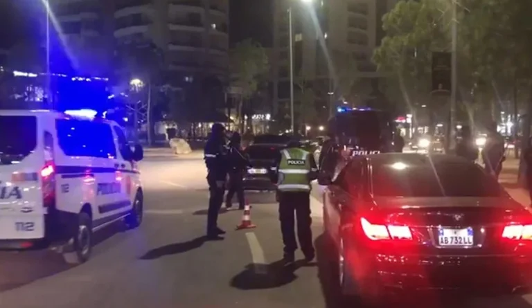 Lirohen 15 të shoqëruarit për vrasjen e Sinomatit në Vlorë, hetimet nga policia vazhdojnë